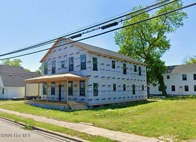 /international/us/801-n-road-street-elizabeth-city-nc-110120530574/