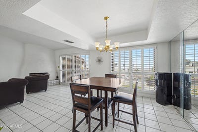 /international/us/8301-n-21st-drive-phoenix-az-110107343774/