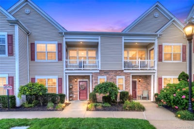 /international/us/50-wexford-lane-oceanside-ny-110119960438/