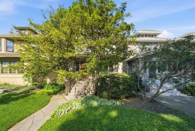 /international/us/704-clarence-avenue-oak-park-il-110108344959/