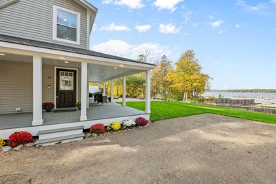 /international/us/72-sand-beach-road-standish-me-110102973595/