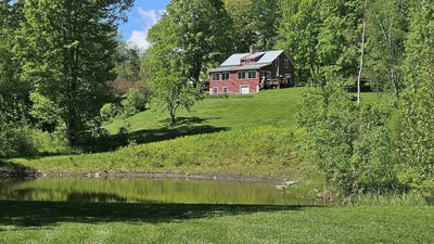 /international/us/1610-north-road-newbury-vt-110108489361/