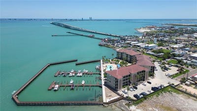 /international/us/301-e-houston-street-e-port-isabel-tx-110109985573/