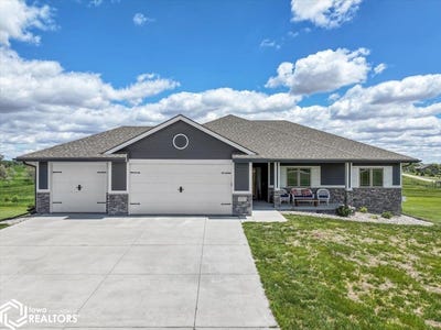 /international/us/3365-meriwether-lewis-lane-missouri-valley-ia-110100465924/