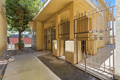 /international/us/142-s-filbert-road-exeter-ca-110107572340/