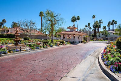 /international/us/2701-e-mesquite-avenue-palm-springs-ca-110100242676/