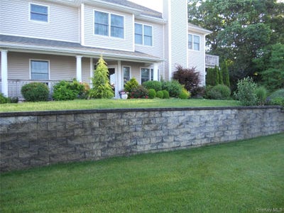 /international/us/601-willow-pond-drive-riverhead-ny-110108616031/