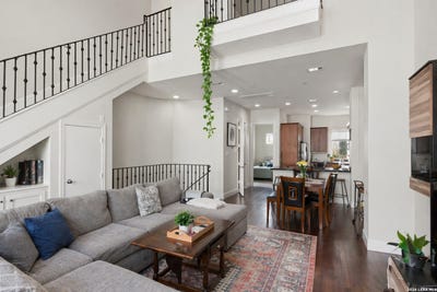 /international/us/2842-leeland-st-houston-tx-110107503550/