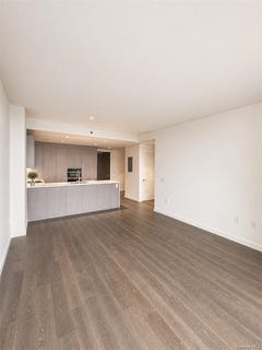 /international/us/13336-37th-avenue-flushing-ny-110107687207/