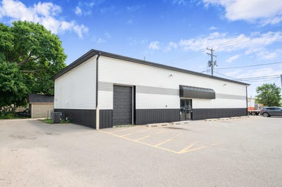 /international/us/805-maple-street-big-rapids-mi-110097127561/