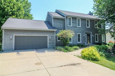 /international/us/209-waverly-drive-cambridge-wi-110108444609/