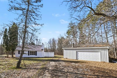 /international/us/8846-e-state-road-haslett-mi-110106274108/