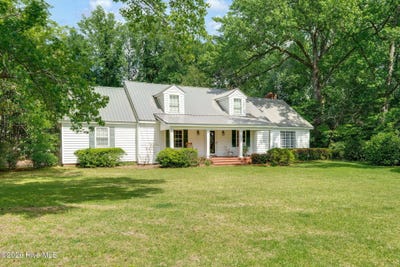 /international/us/218-n-duplin-street-wallace-nc-110107991246/