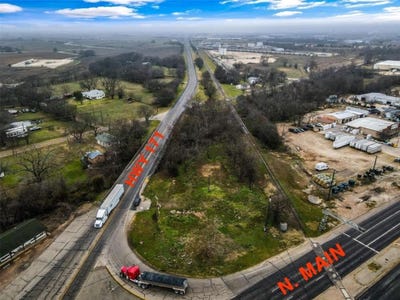 /international/us/1717-n-main-street-cleburne-tx-110110335509/