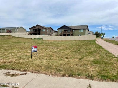 /international/us/309-villa-way-gillette-wy-110101254584/