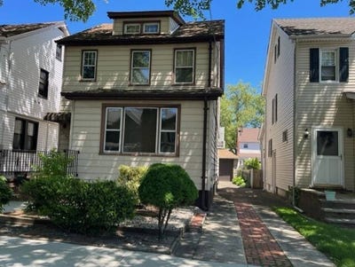 /international/us/34-29-208th-st-bayside-ny-110108094677/