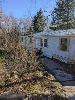 /international/us/19-easy-avenue-albany-nh-110107585435/