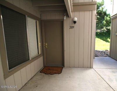 /international/us/3935-clear-acre-lane-unit-apt-209-reno-nv-110101428984/