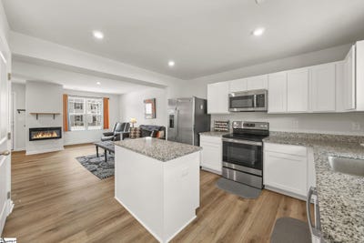 /international/us/8-tidworth-drive-greer-sc-110105934063/