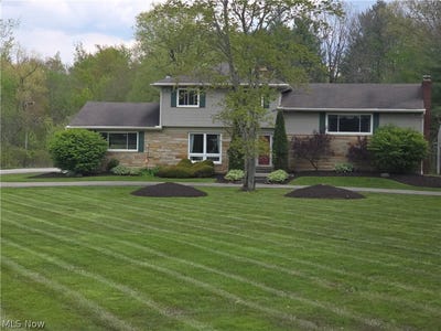 /international/us/13047-forest-road-burton-oh-110107872948/