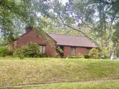 /international/us/1006-bennington-avenue-ne-massillon-oh-110120016419/