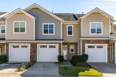 /international/us/2522-spring-oaks-way-raleigh-nc-110103812266/