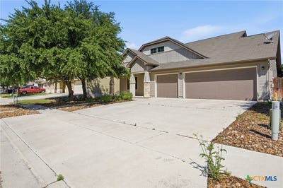 /international/us/821-wall-street-new-braunfels-tx-110108379271/