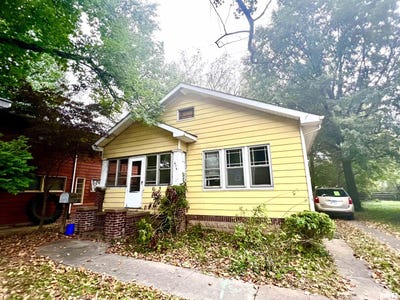/international/us/610-w-elm-street-carbondale-il-110088274890/