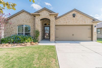 /international/us/2609-lonesome-creek-trl-new-braunfels-tx-110120103875/