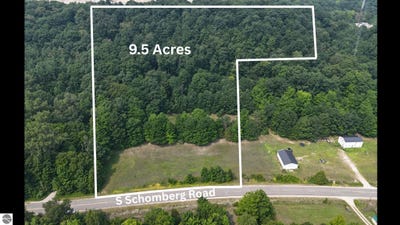 /international/us/v-l-s-schomberg-road-lake-leelanau-mi-110101420963/