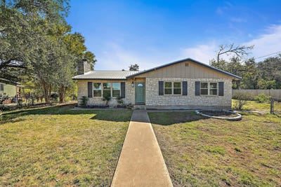 /international/us/551-n-grange-st-bertram-tx-110104026901/