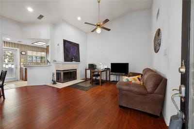 /international/us/401-pebble-way-arlington-tx-110110423253/