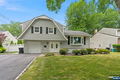 /international/us/290-mchenry-drive-paramus-nj-110109036333/