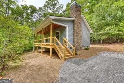 /international/us/18-canine-trail-blairsville-ga-110108932115/