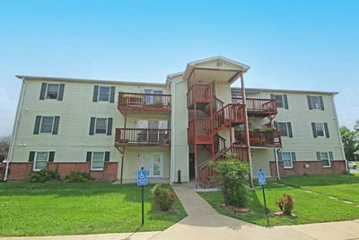 /international/us/1282-ox-rd-woodstock-va-110099476718/