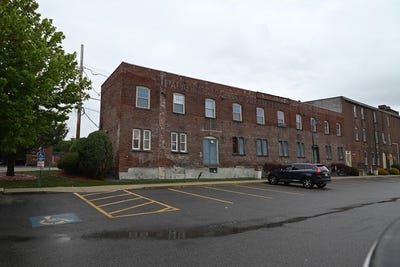 /international/us/590-dutton-st-lowell-ma-110108468170/