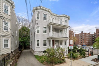 /international/us/19-claymoss-rd-boston-ma-110108475261/