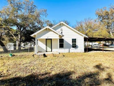 /international/us/517-n-ave-d-cross-plains-tx-110103597606/