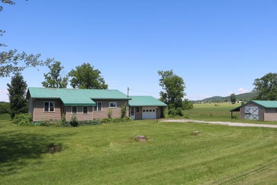 /international/us/1125-sheldon-road-st-albans-town-vt-110108815796/