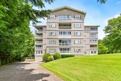 /international/us/121-n-river-street-unit-2a-hiawassee-ga-110119325341/