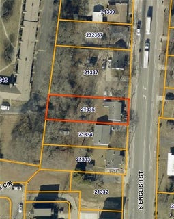 /international/us/1018-english-street-greensboro-nc-110101466377/