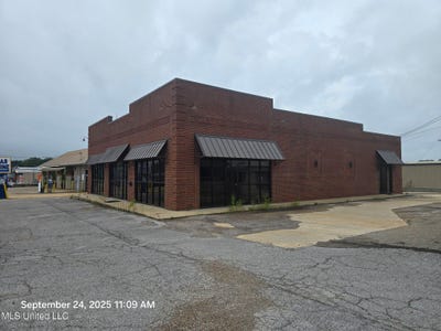 /international/us/609-n-2nd-street-booneville-ms-110103984299/