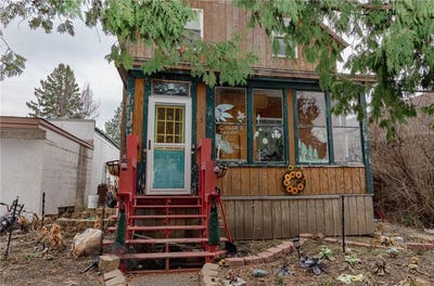 /international/us/103-w-3rd-avenue-n-aurora-mn-110107575101/