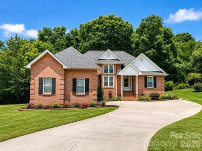 /international/us/4710-titus-court-monroe-nc-110109082600/
