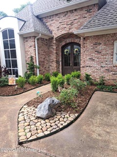 /international/us/105-alicetown-cove-ridgeland-ms-110108569316/