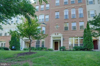 /international/us/8507-hallie-rose-place-alexandria-va-110099262025/