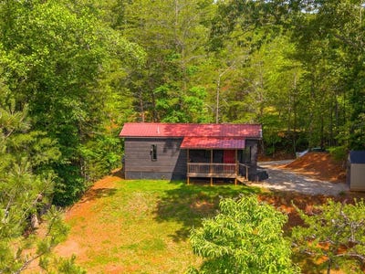 /international/us/9-vista-circle-franklin-nc-110108449712/