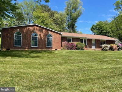 /international/us/9552-birmingham-drive-manassas-va-110107308761/