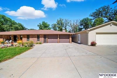 /international/us/27612-fontanelle-oaks-circle-nickerson-ne-110110048727/