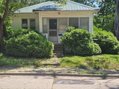 /international/us/402-s-johnson-avenue-urbana-il-110108334578/